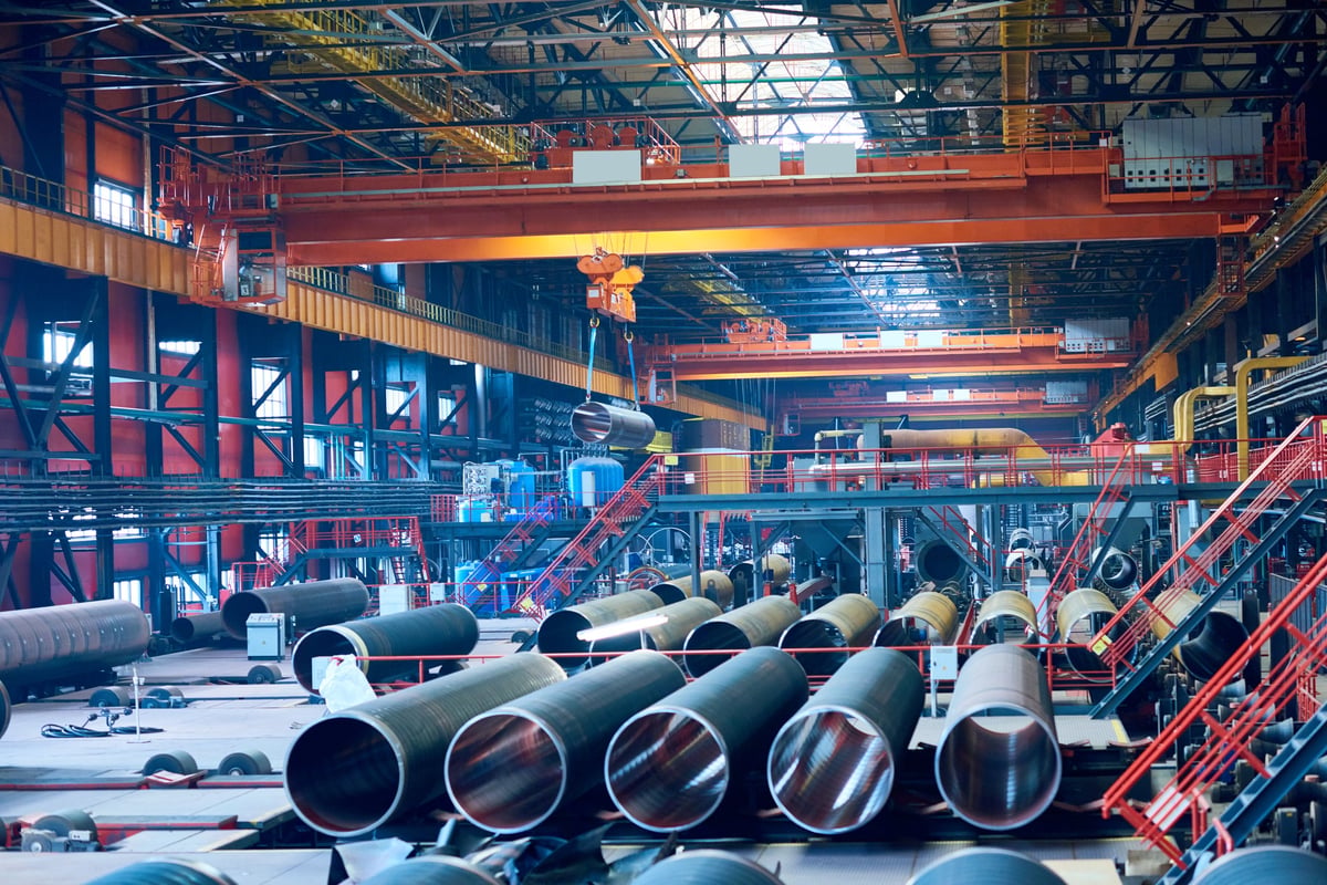 Gas manufactured tubes placed in a heavy industry pipe rolling factory warehouse
